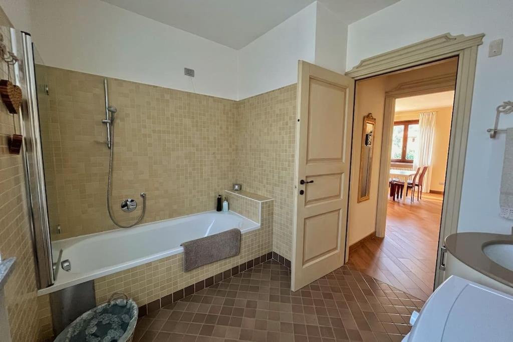 Ciarei Alloggio In Villa Prima Collina Biellese Tollegno Exterior foto